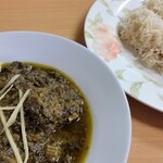 ハラールフードマルハバ - PALK GOSHT（羊とホウレン草のカレー）