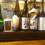 旬肴地酒 寅八 - 店内