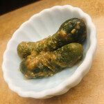 ひろ寿司 - ウリの味噌漬け。お通しです