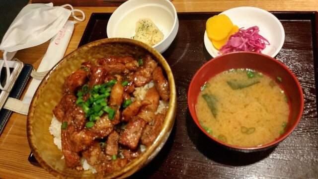 豚飯屋 ニクスケ（豚飯屋 NiKUSUKE） - 帯広（豚丼）の写真
