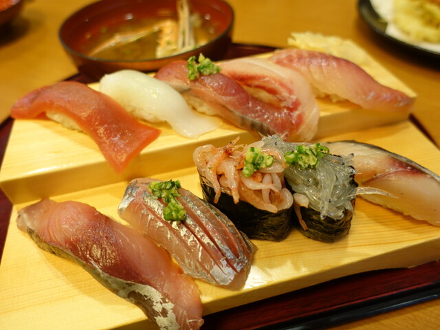 沼津魚がし鮨 パルシェ6f店 ヌマヅウオガシズシ 静岡 寿司 食べログ