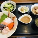 小料理 おどん - 海鮮丼定食＝９００円 税込