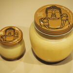 まほろば大仏プリン本舗 - 料理写真:カスタード（小）と（大）