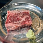 焼肉・ホルモンギョーザのオンリーギュー - ロース