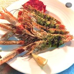 Grilled scampi with herbs and breadcrumbs