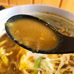 お食事ができる製麺所 なごみ - カレースープは玉ねぎが溶け込んだ感じのコクのあるトロミの付いたスープ。ダシ・スパイスも効いていて美味い♪