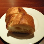 千年葡萄家 吉祥寺店 - バゲット。お代わりOKです。