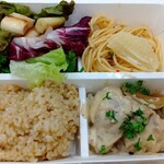 パリヤ - DELI BOX(弁当) 1,242円 ♪