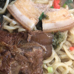 琉球カフェ ちゅら亭 - コラーゲンたっぷりホロホロ肉！