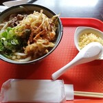 マクサ - 肉うどんにかき揚げトッピング