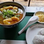 マクサ - カレーうどんとおにぎり