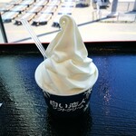 軽食・売店 ポルックス - 白い恋人ソフトクリーム　アップ