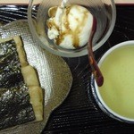 赤乃れん - ミニセットの磯辺餅とアイスのセットです