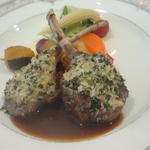 モナミ ピエロ - 仔羊のロティ。