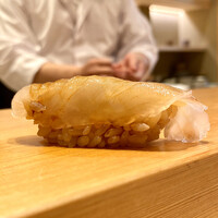 高柿の鮨 - マコガレイ
