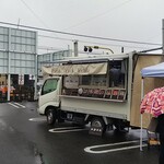 ヘブン - イッチアのキッチントラックを後方から撮影