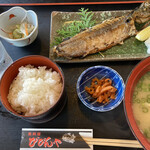 Bibin ya - C：鯖塩焼き＋鯛のあら汁定食