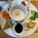 広尾カフェ TOKYO&リーシャン粥 - トッピングと明太子クリーム
