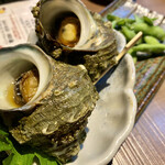 Yoi Tei Toyozou - サザエの酒蒸しと枝豆