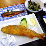 Kansagawa Hiromi Yanaba - カリカリしたフライに、全身丸ごと食べられる甘露煮