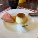 アミーゴ アミーガ - 自家製バニラプリンと梨のシャーベット