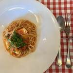 アミーゴ アミーガ - イカ、カブ、ケッパーのトマトソース