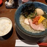 RAMEN 風見鶏 - 厳選魚介だしの塩冷やし、ライス