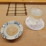 鮨 しゅん輔 - 白海老の昆布〆と十四代 超特撰