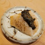 鮨 しゅん輔 - 平貝の炙り