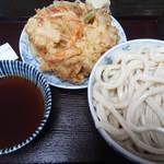 足打ちうどん処 七 - 田舎うどん