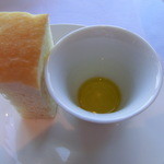 ラ・フルール - ホカッチャとオリーブオイル