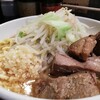 らーめん破顔おおびる - ラーメン￥750　ニンニクヤサイ　ホリゾンタルアングル