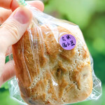米パン カゼミドリ - 玄米塩小豆。