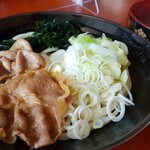 うどんほうとう あまの - 肉つけうどん600円