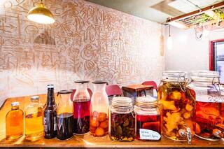 SPICE STAND & GALLERY BEM - 