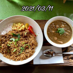 スプーンソング - チキンコランブ(ｶﾚｰ)とチキンビリヤニ(ﾄｰﾚﾝ、ﾗｲﾀ付)