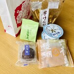 롯카테이 이온 이와미자와점 - 맛있는 과자들 여러 가지