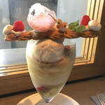 PATISSERIE ASAKO IWAYANAGI - パルフェビジュー ペシュ