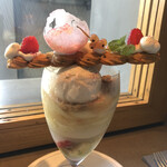 PATISSERIE ASAKO IWAYANAGI - パルフェビジュー ペシュ