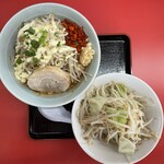 ラーメン もっけだの - 油そば普通ヤサイマシニンニクガリマヨ+追加ヤサイ