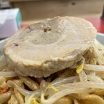 ラーメン もっけだの - 油そば普通ヤサイマシニンニクガリマヨの豚