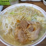 ラーメン二郎 - 見た目薄くても！