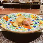 きう - ◆本鮪トロづけ　ハラペーニョのピクルス　パッションフルーツと桃のペースト
      ◎鮪トロの脂の甘味にハラペーニョの辛さとフルーツの甘さが絡み合い悶絶級の美味さ。