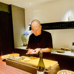 きう - ◎寿司を握っていく鬼才、久田さん