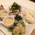 ①タパス盛合せ５種2000円