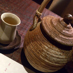 沖縄懐石 赤坂潭亭 - 着席すると御飲み物は？と尋ねられます