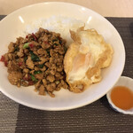 タイ国料理　チャイタレー - 