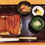 Kabocha No Tane - 特上うなぎ丼定食(小鉢・吸物・香の物付き)、蓋オープン！