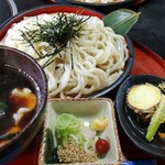 さか重 - 肉汁うどん　900円