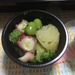 わ楽 - 試作サービス  タコと枝豆とブロッコリーのペペロンチーノ？